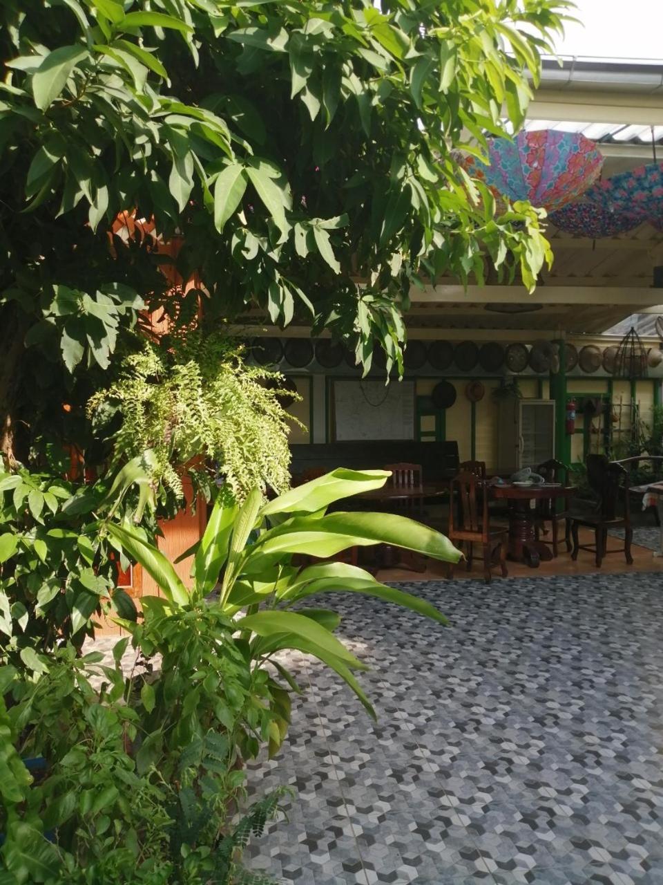 Bed and Breakfast Baan Tepa Boutique House Бангкок Экстерьер фото
