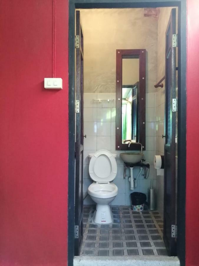 Bed and Breakfast Baan Tepa Boutique House Бангкок Экстерьер фото